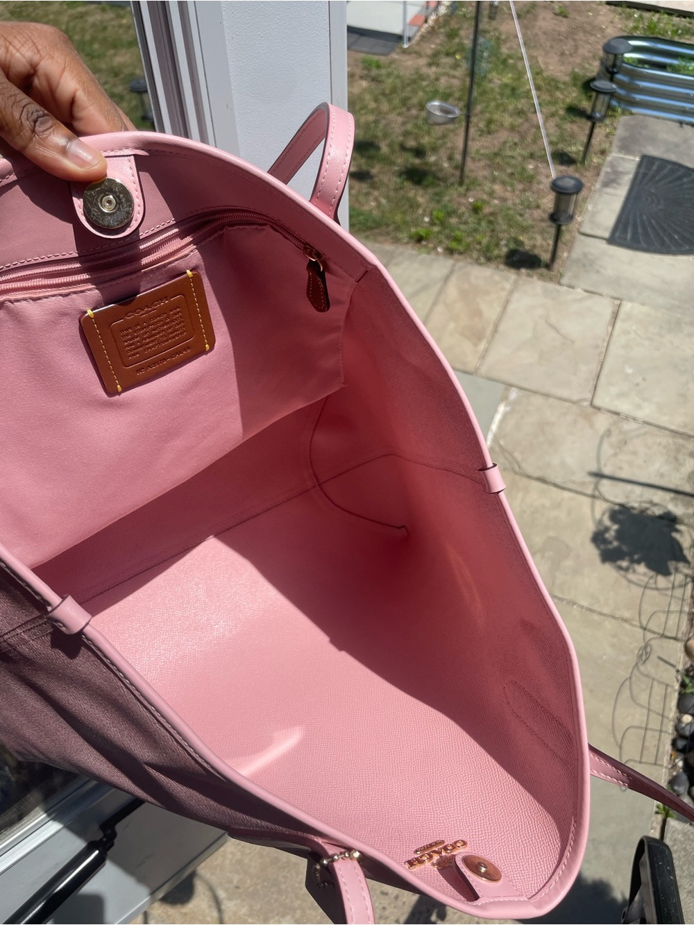 Coach powder Pink Signature Tote Bag - Picture 4 of 4